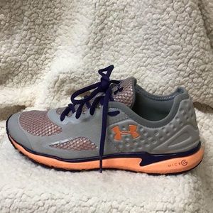 UNDER ARMOUR WOMENS MICRO G, 8 1/2